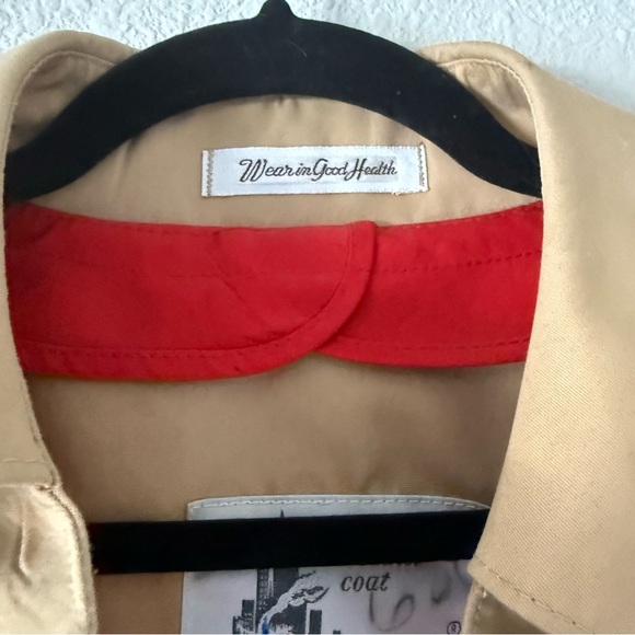 Misty Harbor Elegant Tan Trench Coat with Relaxed Fit - Picture 5 of 10